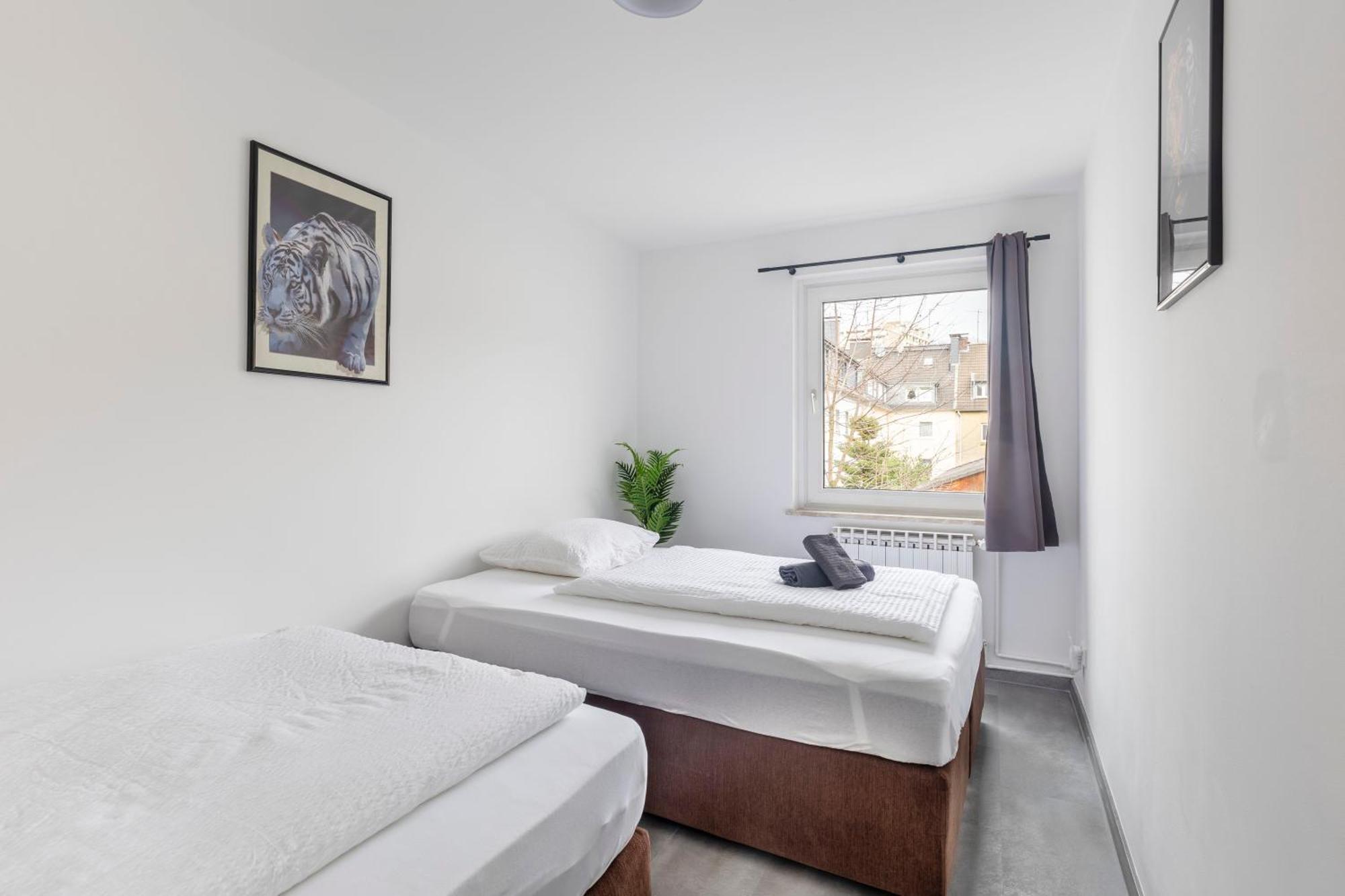 44 Apartments - Modern, Gemuetlich, Wlan, Balkon, Stellplatz Wuppertal Ngoại thất bức ảnh