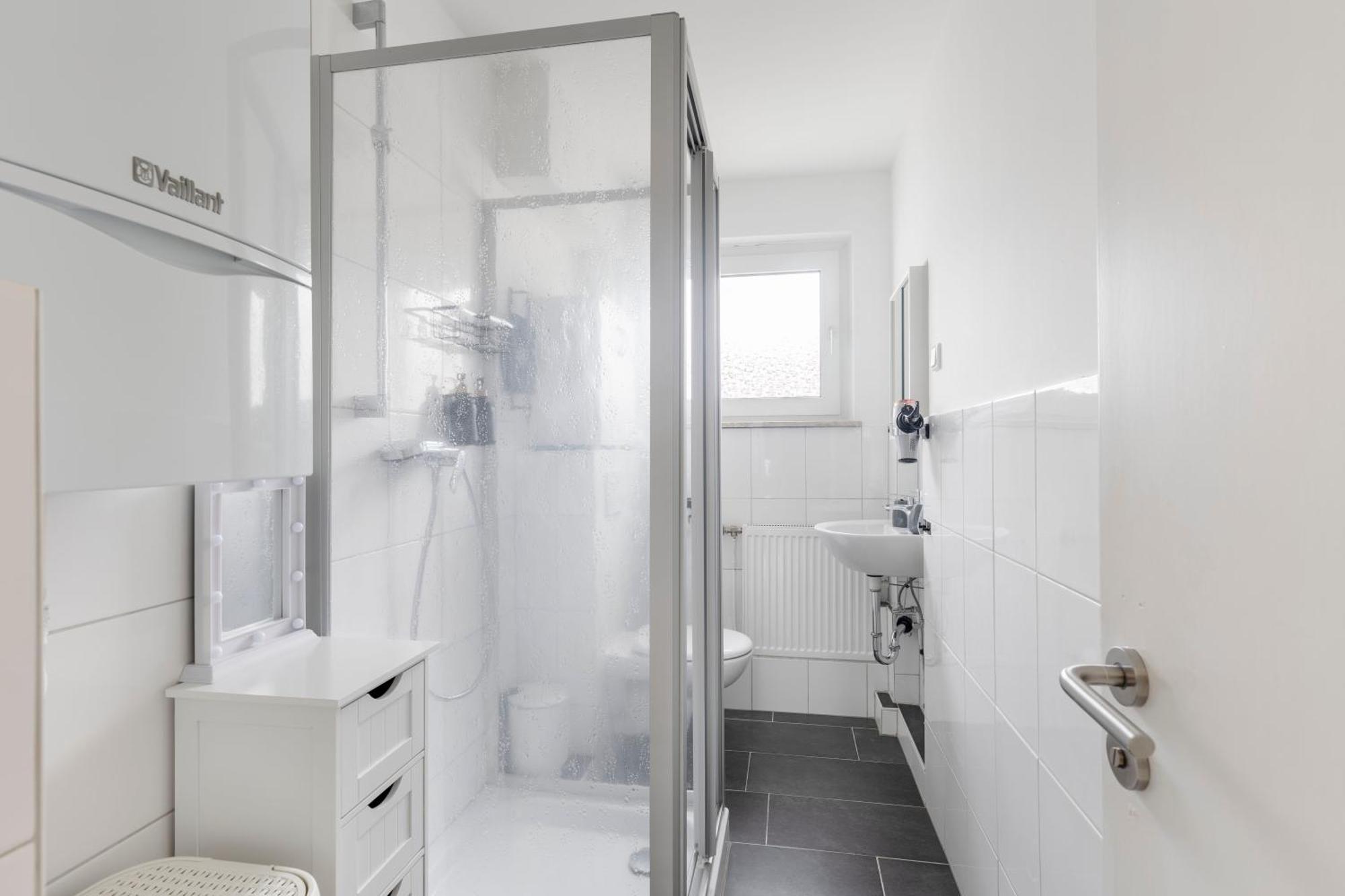 44 Apartments - Modern, Gemuetlich, Wlan, Balkon, Stellplatz Wuppertal Ngoại thất bức ảnh