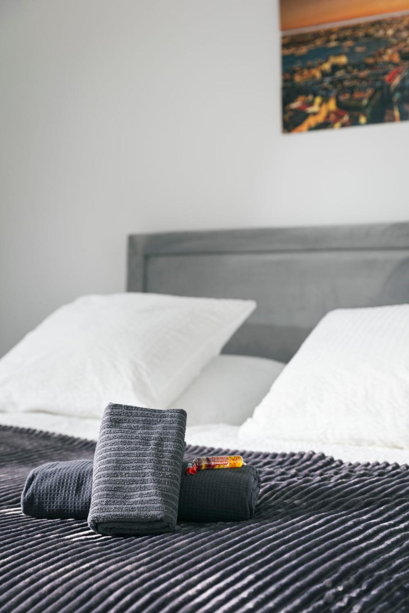 44 Apartments - Modern, Gemuetlich, Wlan, Balkon, Stellplatz Wuppertal Ngoại thất bức ảnh